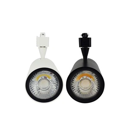 Lacak Pencahayaan Dengan Remote